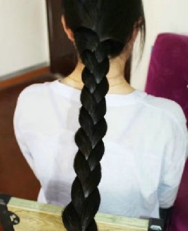 眼镜女孩剪去留了7年的长发-上帝之手265#