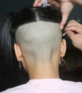 精灵妹子剃空后脑-芳飞1171#