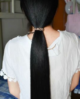 去女生宿舍剪下丰厚长发-戈壁落日247#