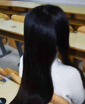 在教室剪下大三学妹整齐头发-戈壁落日261#