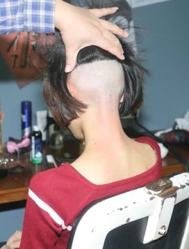 彩发姑娘剪后空BOB头-芳飞1186#