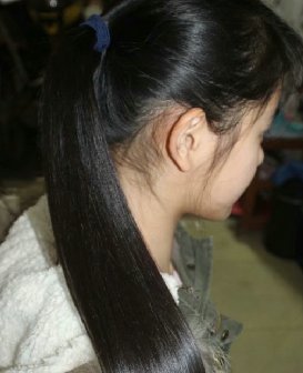 剪去年轻妹子的齐腰细发-上帝之手971#