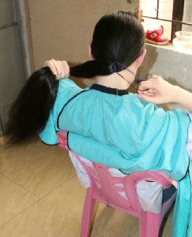 剪去女子68公分披肩秀发(含视频)-发之美460#