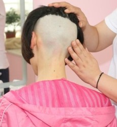 卷发妹子剃后空式BOB-芳飞1240#