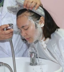 姑娘过来洗脸修发-芳飞1245#