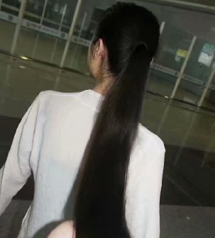 大厅中剪去妙龄小妹1.35米过膝长发-狠狠爱李3825#