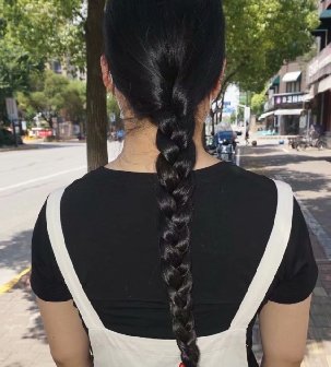 马路边剪去眼镜女70公分粗黑辫子-狠狠爱李3874#