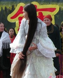 新疆伊犁特克斯长发女比比努尔1.84米长发回顾
