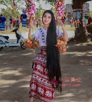 缅甸长发女Khin Myat Wai过膝长发图片112张