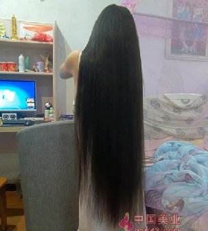 长发吧里的长发美女1.25米长发图片77张