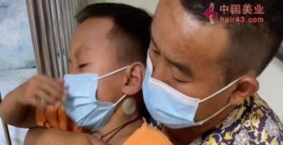 云南10岁大肚男孩上海求医 父亲：肝脏配型成功是我8年来最开心的一天