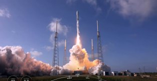 SpaceX火箭又发色了，美国网友：习惯了，高端火箭发色成送快递了