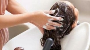月经期间洗头会致癌？没有科学依据