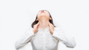 脖子痛就一定是颈椎病？若患了颈椎病，这4个检查一个都不能少