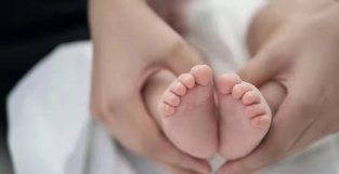 宝宝过早穿鞋会有哪些危害呢？