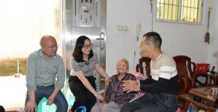 湘桥108岁高龄老人接种新冠疫苗！她的长寿秘诀是什么