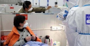 面对只有1例重症，上海对感染者的救治策略是什么？