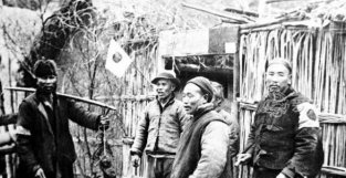老照片：占领南京百日后 日军吹嘘繁华政绩 最后一张杀人诛心