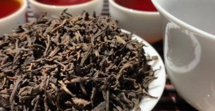 上海有一朋友，居家大扫除，翻出4年前存的普洱茶，问：还能喝？