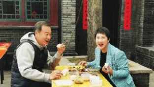 张凯丽和孙松时隔31年后再演夫妻，看过《渴望》的纷纷泪目
