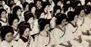 二战时的日本女人都做了什么？为何说原子弹下的她们，不冤枉？