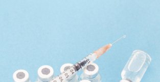 北京呼吁老年人尽快接种疫苗 有慢新基础新疾病的人群更需疫苗保护
