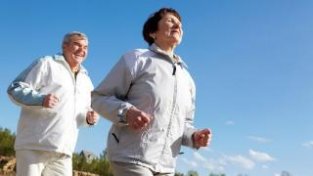 懒人更长寿？钟南山劝告：中老年人多做2种运动，既长寿又防病