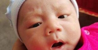陕西3月大婴儿罹患血友病无力治疗 父母求助希望孩子活下去