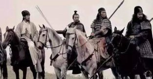 刘备带500人打大胜仗，带75万人却为何全军覆没？值得思考！