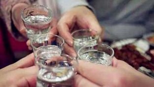 喝酒时，记住这四个小技巧，喝多少都不会醉