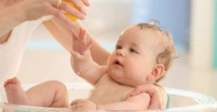 宝宝这样洗澡，可能会丧失“生育能力”，别因为你的无知伤害宝宝