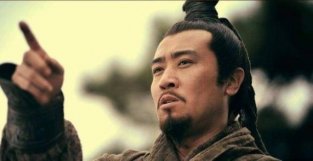 “大意失荆州”这个锅关羽背了1800年，刘备应该承担主要责任