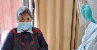 直击上海ICU：托起老年重症患者的“生命方舟”