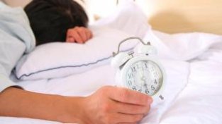 中老年睡多久最好？7小时！复旦研究团队首次揭示中老年最佳睡眠时长的遗传