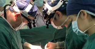 上海：新冠产妇诞下的危重先心病女婴成功获救