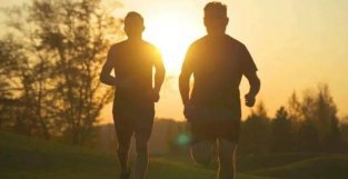 跑步的终极意义：不是跑量，而是健康和进步！