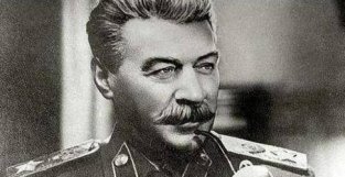 斯大林在苏联危险时敢于死守莫斯科，是盲目自信还是胸有成竹？
