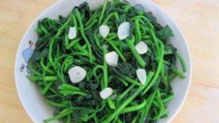 木耳菜中的“钙铁大王”，不到五分钟就可以做出一盘好吃的木耳菜