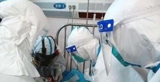 上海7岁危重症新冠患儿经数十日治疗，今天康复出院