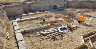 考古挖掘-匪夷所思的明鲁荒王墓的挖掘过程