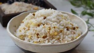 南瓜、红豆、杂粮米饭、红豆五谷杂粮米饭，预防便秘
