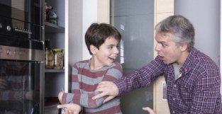 儿童偷拿，父母该如何与孩子沟通？