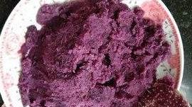 紫薯饼不用放一滴水，做法简单，香酥软糯，比面包都好吃