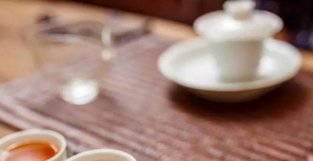 饱受争议的酸味梅子白茶究竟能不能喝，哪些茶我们最好敬而远之