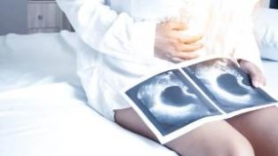 体检查出卵巢囊肿怎么办？