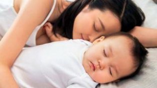 妈妈养娃发现孩子睡觉的异常，带娃就诊，才知道真相是什么