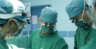 人民军医成功为12岁男童完成心脏移植