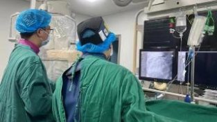 当阳市人民医院顺利完成一例高龄“镜面人”心脏手术