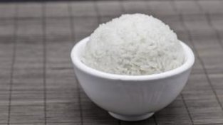 长期吃白米饭是否会对健康不利？快来看看