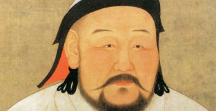他在边关三十年，多次击退蒙古大军，却粗俗无礼、贪婪成新